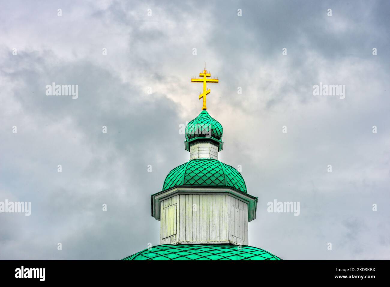 Die Kuppel der Torkirche im Kloster St. Trinity Alexander Svirsky Stockfoto