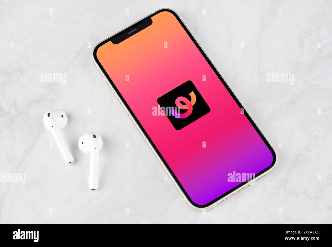 Antalya, Türkei – 20. Juni 2024: TikTok App für die Fotofreigabe mit App-Symbol auf dem iPhone-Bildschirm Stockfoto