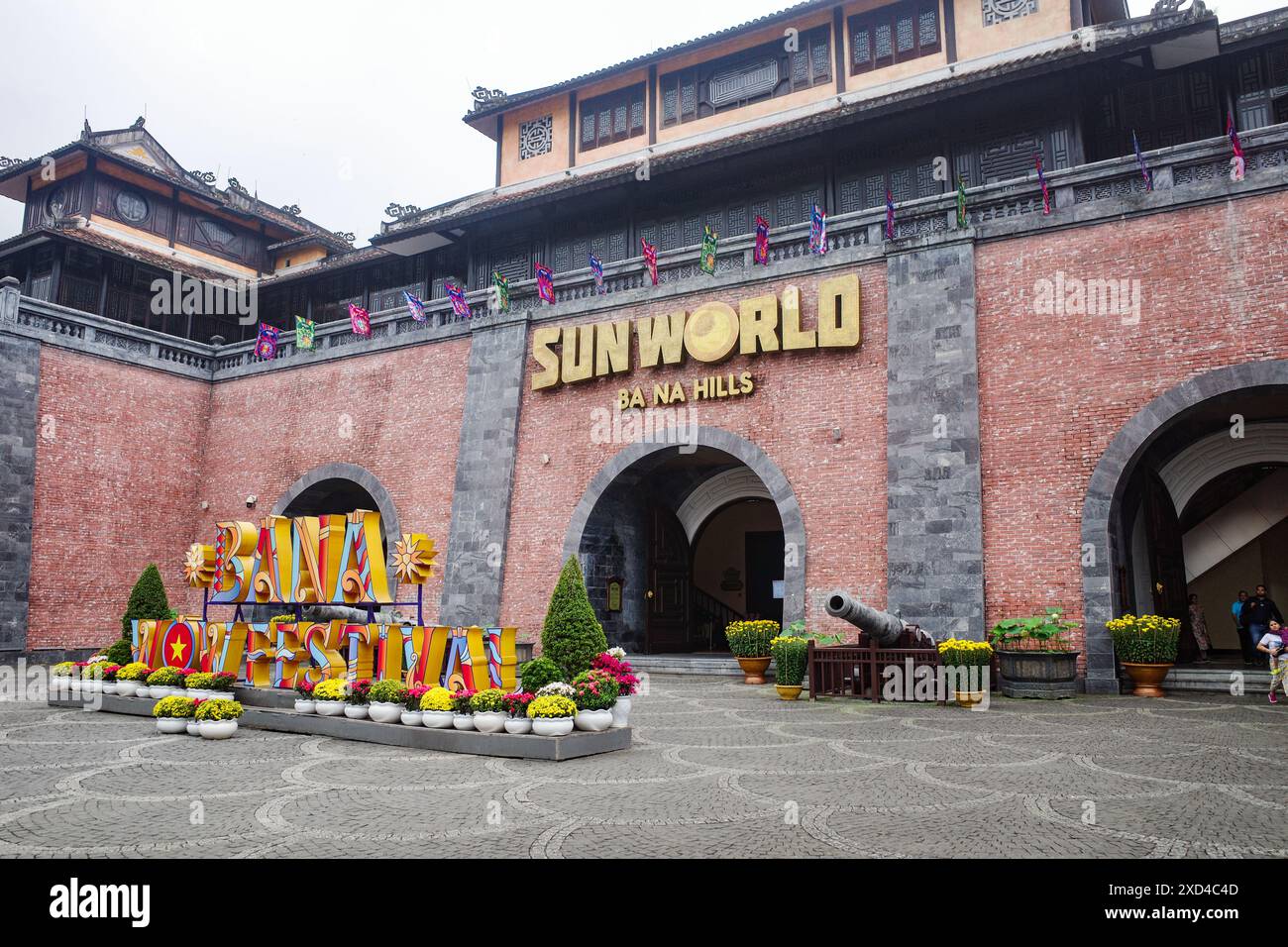 BA Na Hills, Vietnam - 7. Februar 2024: Haupteingang zum Ba Na Hills Sunworld Resort, in der Nähe von da Nang, Vietnam Stockfoto