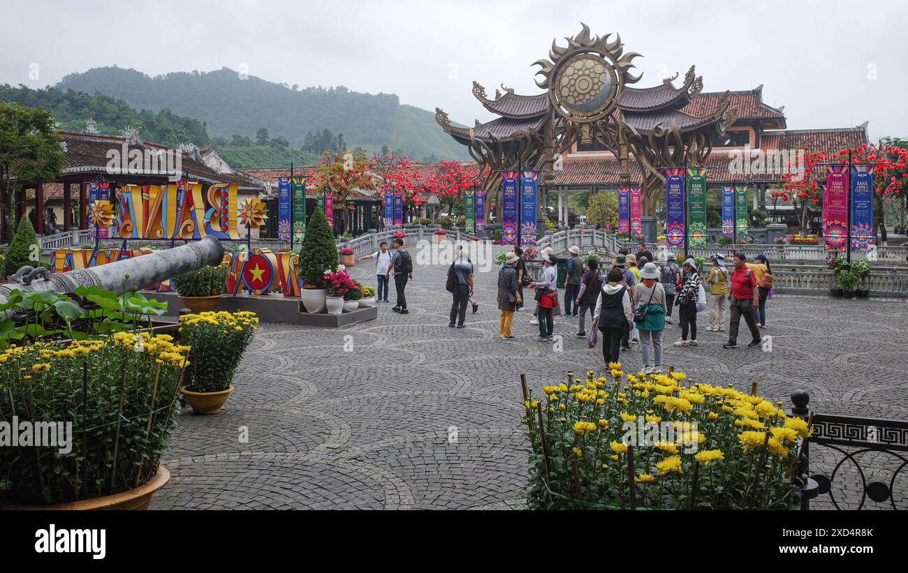 BA Na Hills, Vietnam - 7. Februar 2024: Haupteingang zum Ba Na Hills Sunworld Resort, in der Nähe von da Nang, Vietnam Stockfoto