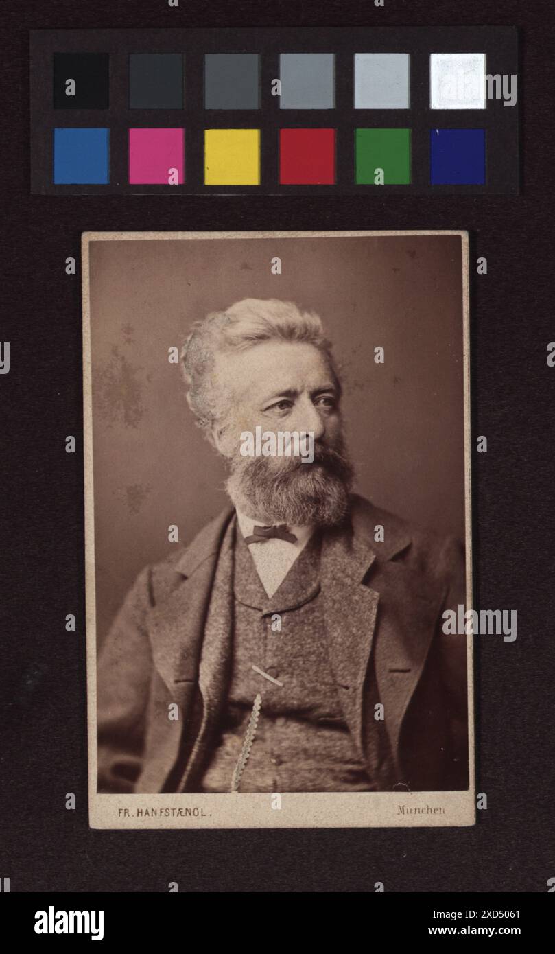 Porträt des Malers Arthur Georg von Ramberg (1819–1875) mit der historischen Figur vor 1876, fotografiert von Franz Seraph Hanfstaengl. Stockfoto