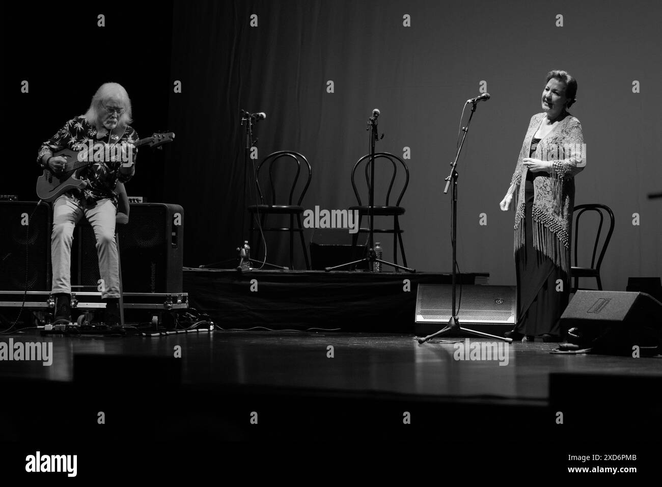 Madrid, Spanien. Juni 2024. Die Sängerin Carmen Linares tritt auf der Bühne während des Universal Music Festivals 2024 im Teatro Albeniz am 20. Juni 2024 in Madrid auf. Quelle: SIPA USA/Alamy Live News Stockfoto