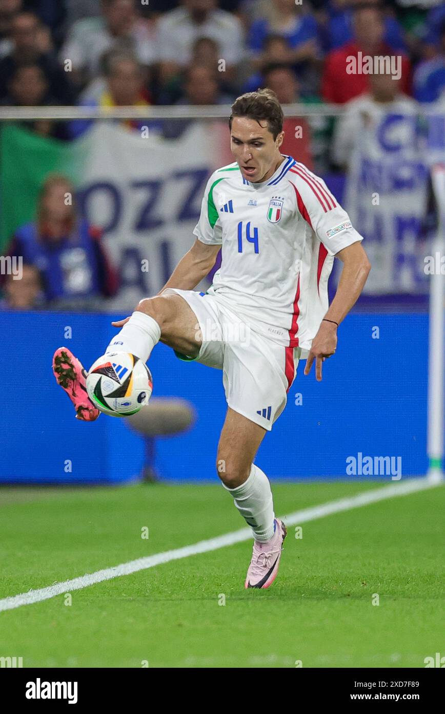 Arena AufSchalke Gelsenkirchen Enrico Chiesa (14 Italien) im Einsatz während der UEFA EURO 2024, Deutschland. Juni 2024. Fußballspiel der Gruppe B zwischen Spanien und Italien in der Arena AufSchalke Gelsenkirchen. Francesco Farina/SPP (FRANCESCO FARINA/SPP) Credit: SPP Sport Press Photo. /Alamy Live News Stockfoto