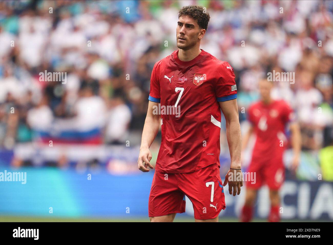 München, Deutschland. Juni 2024. Dusan Vlahovic aus Serbien ist während des Gruppenspiels der UEFA EURO 2024 zwischen Slowenien und Serbien in der Münchener Fußballarena zu sehen. (Endpunktzahl; Slowenien 1:1 Serbien) Credit: SOPA Images Limited/Alamy Live News Stockfoto