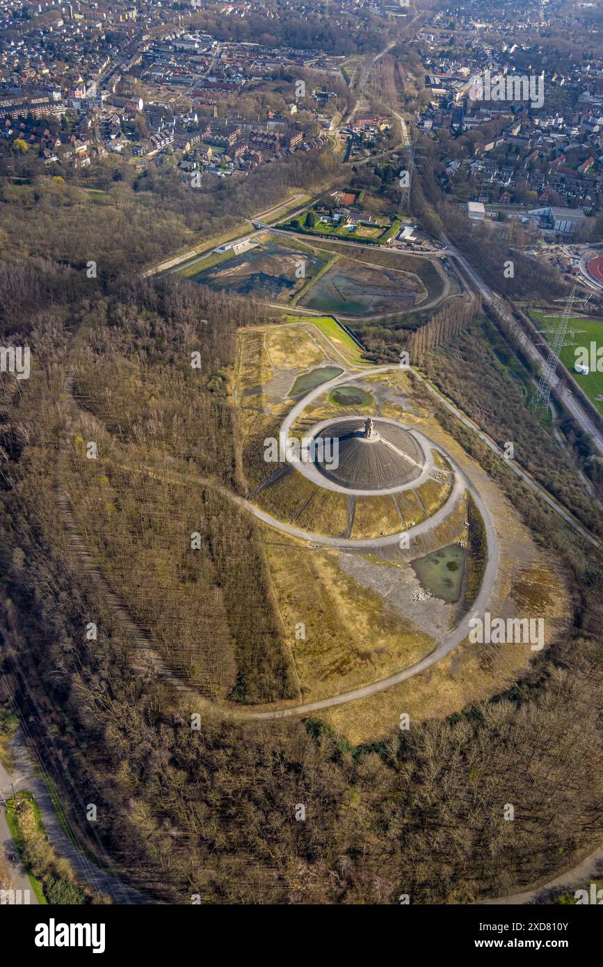 Luftansicht, Rheinelbe-Verderbungsspitze und Himmelstreppe mit Waldfläche, Baustelle für Regenwasserrückhaltebecken am Wattenscheider Bach, Ückendorf Stockfoto