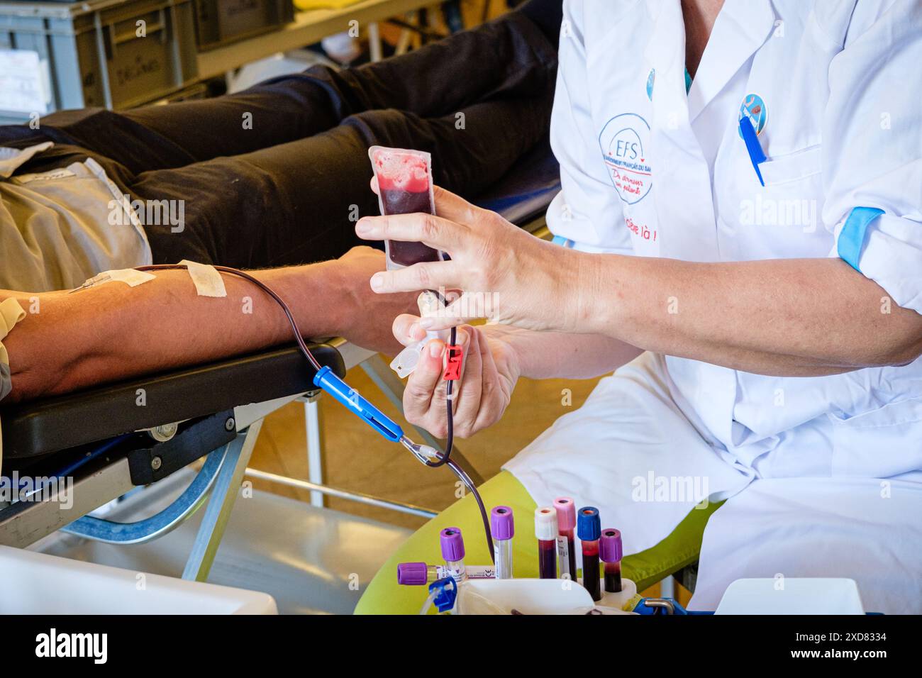 Blutfahrt, organisiert vom Etablissement Francais du Sang (EFS) im Vorfeld der Sommerferien und der Olympischen Spiele. Stockfoto