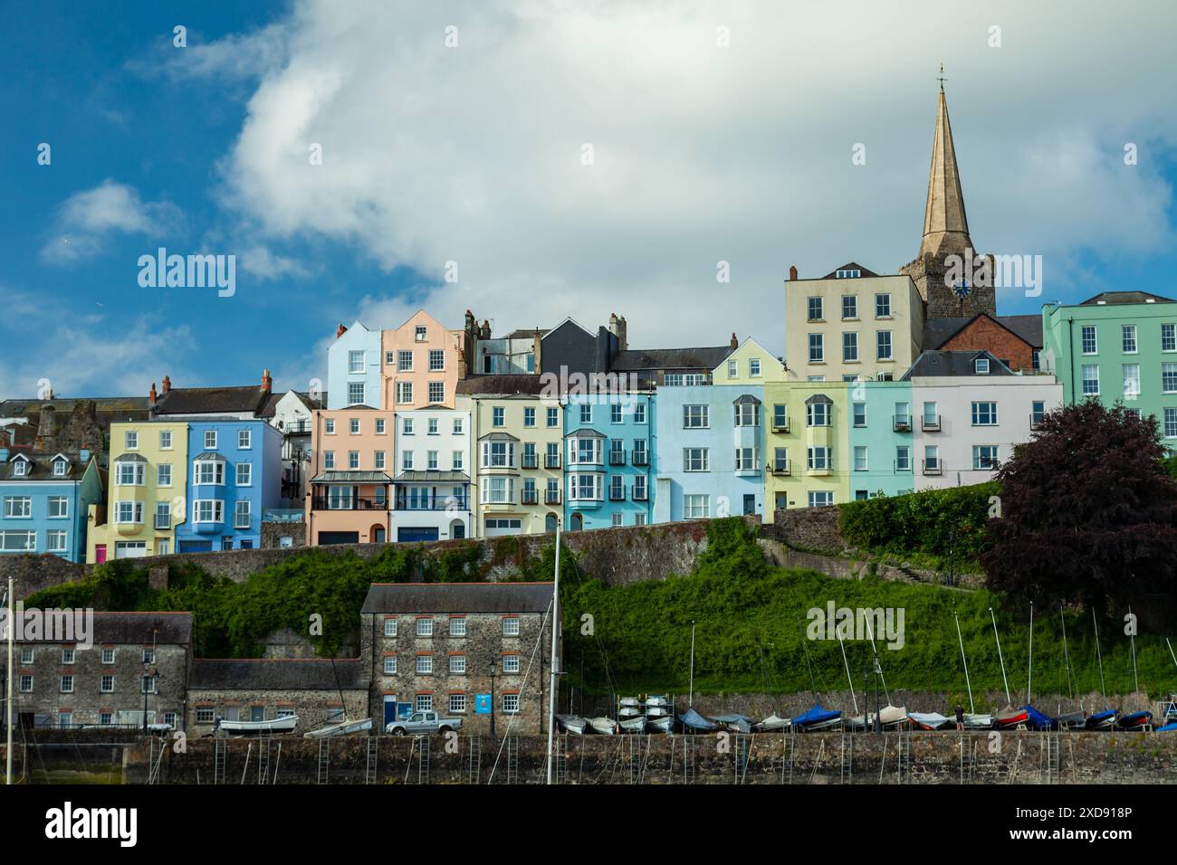 Vormittag in Tenby, Pembrokeshire, Wales. Stockfoto