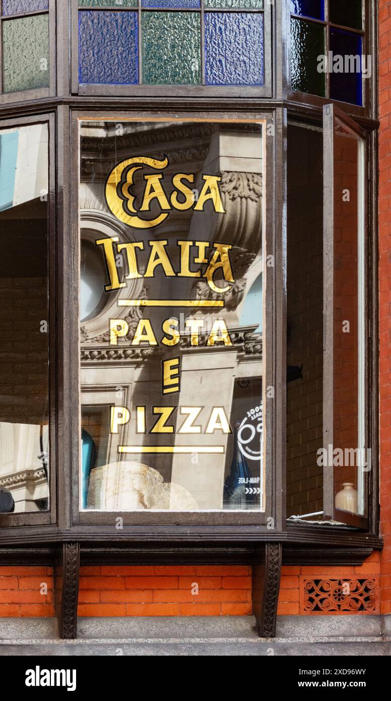 Casa Italia, ein beliebtes italienisches Restaurant an der Stanley Street in Liverpool Stockfoto