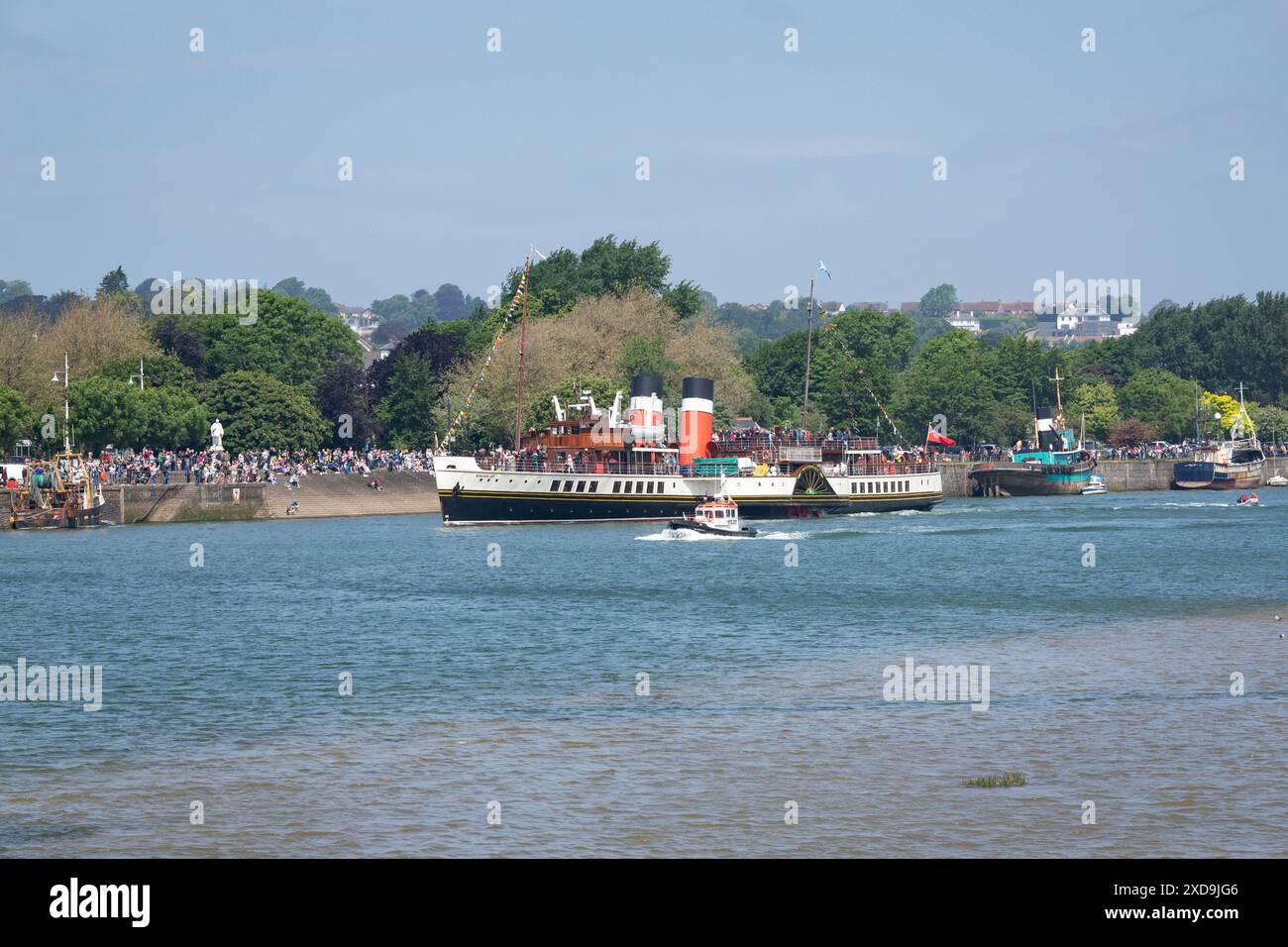 Waverleys Grand Rückkehr nach Bideford. Die Besucher beobachten heute zum ersten Mal seit 40 Jahren die Rückkehr des Waverley zum River Torridge und Bideford Stockfoto