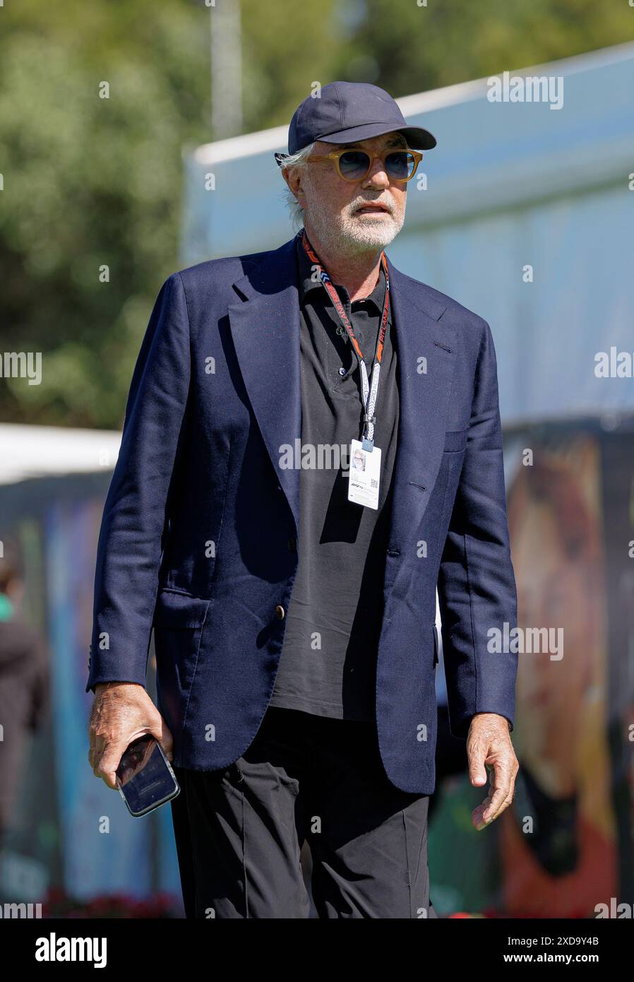 Circuit de Barcelona-Catalunya, Barcelona, Spanien. Juni 2024. Formel 1 Grand Prix von Spanien 2023; Freier Trainingstag; Alpine Executive Advisor Flavio Briatore kommt beim Formel-1-Paddock an Credit: Action Plus Sports/Alamy Live News Stockfoto