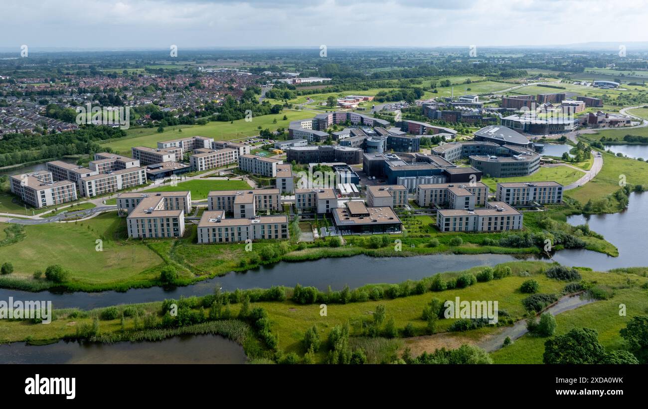 York University, Luftaufnahme der University of York, England. Campus und Hauptgebäude an einem Sommertag. Stockfoto