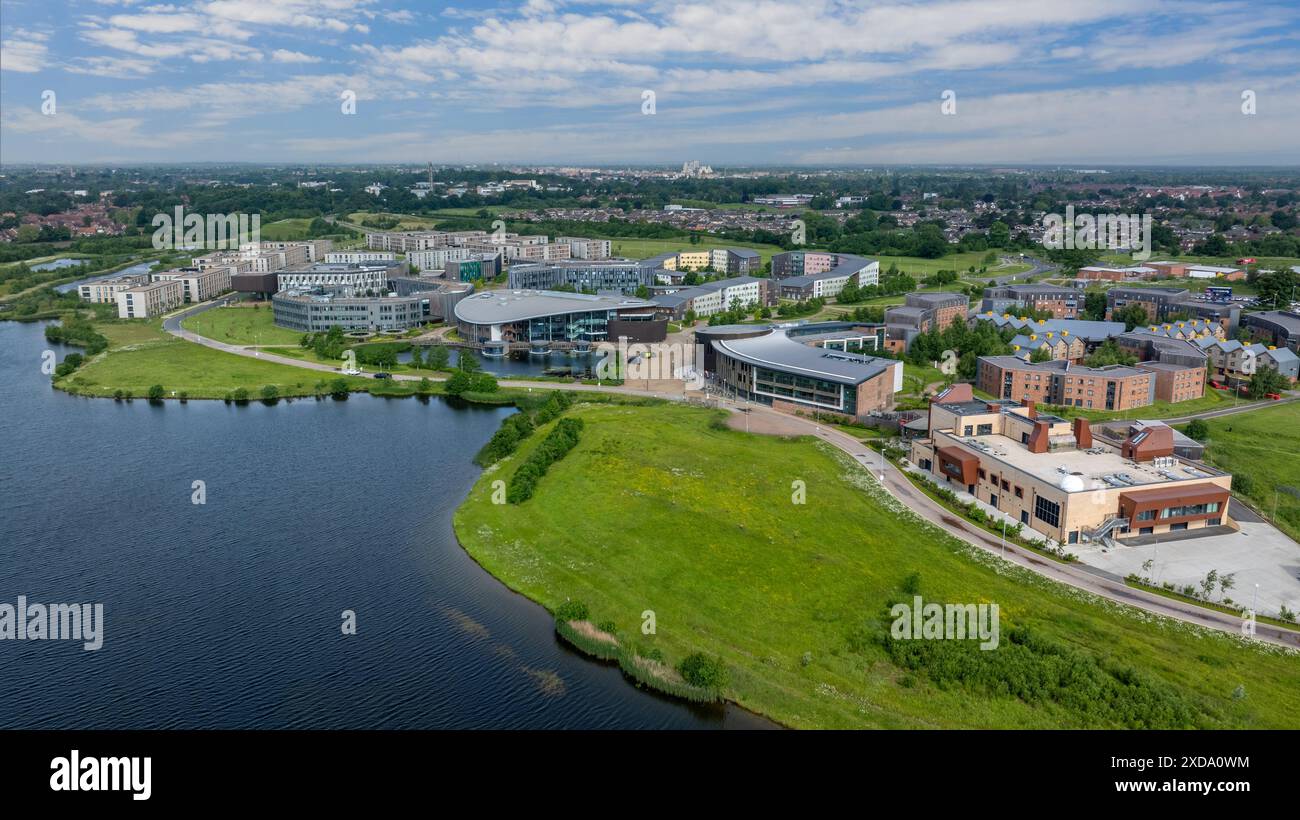 York University, Luftaufnahme der University of York, England. Campus und Hauptgebäude an einem Sommertag. Stockfoto