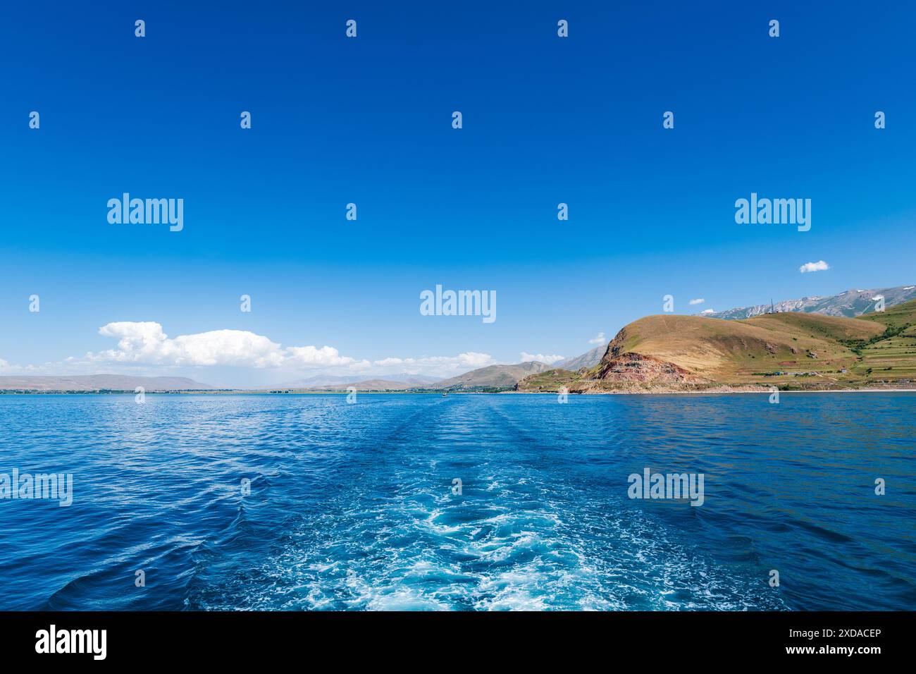 Van-Lake-Landschaft im Osten der Türkei. Blick auf den Van-See, den größten See in der Türkei und ist beliebt für Bootstouren Stockfoto