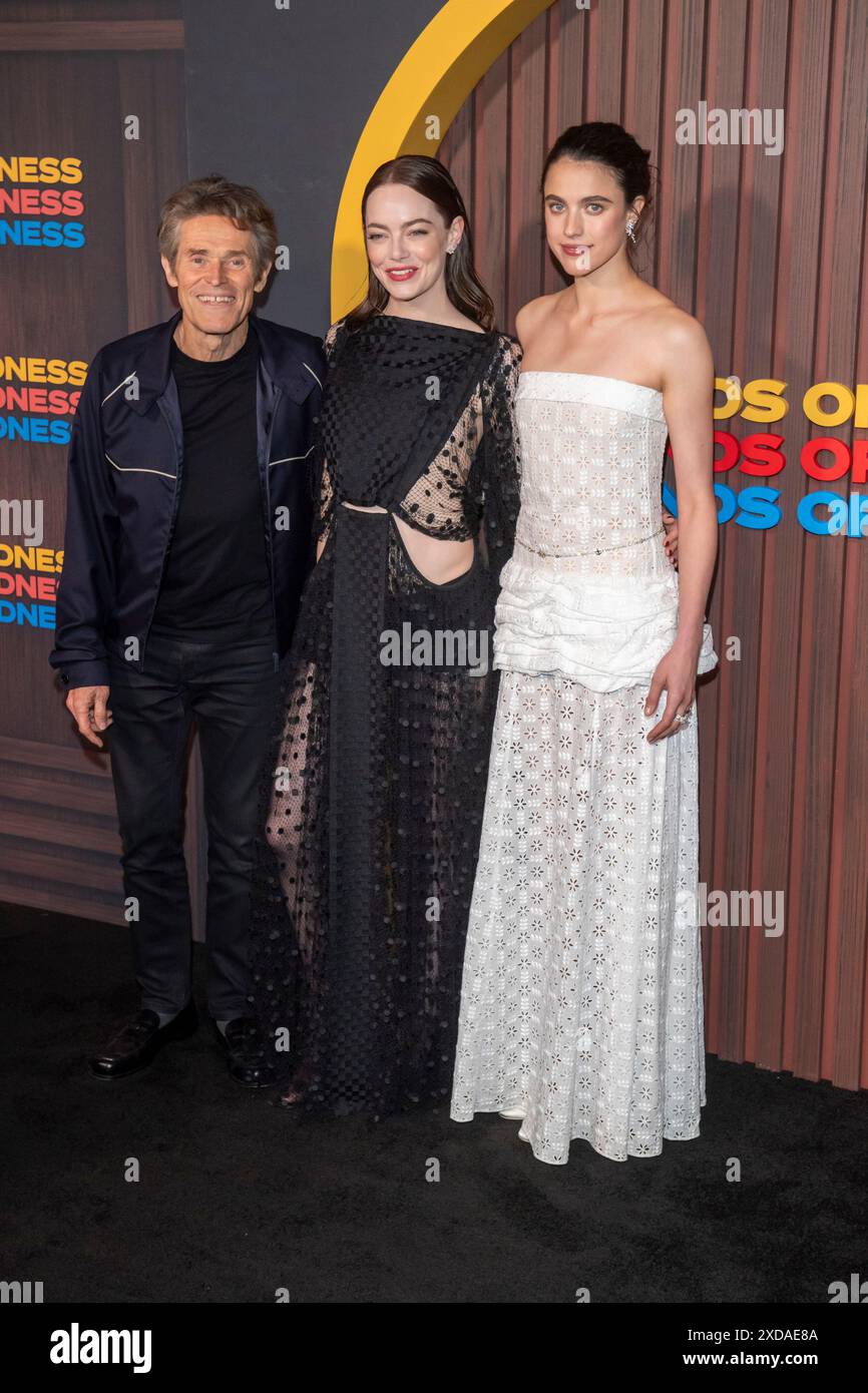 New York, Usa. Juni 2024. Willem Dafoe, Emma Stone und Margaret Qualley besuchen am 20. Juni 2024 die Premiere von New York im Museum of Modern Art in New York, New York, USA. (Foto von Thenews2/NurPhoto) Credit: NurPhoto SRL/Alamy Live News Stockfoto