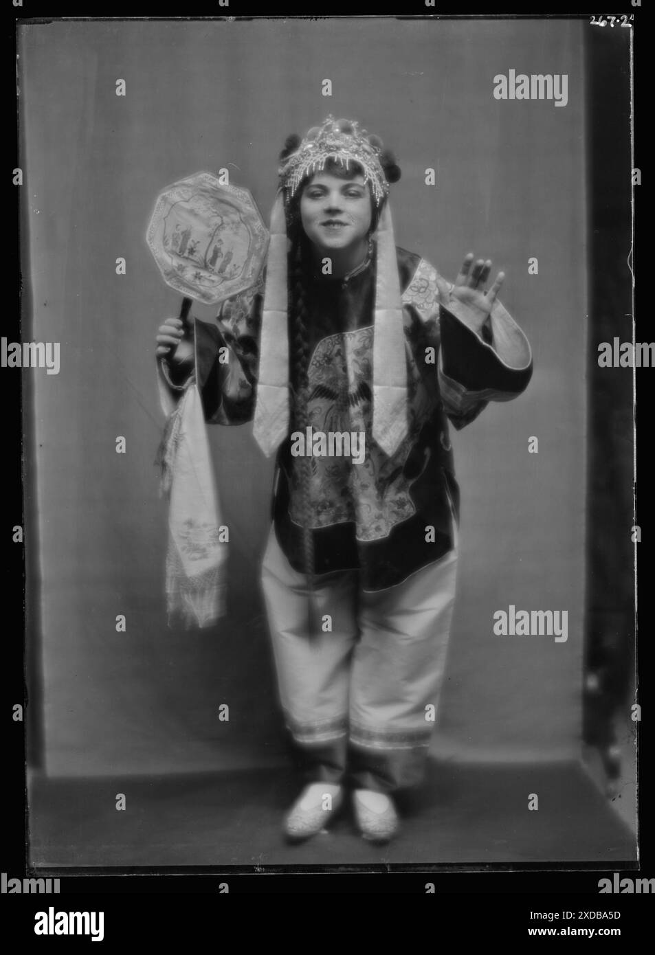 Walker, Antoinette, Miss, im Kostüm als TSO für "gelbe Jacke". Genthe Fotosammlung. Stockfoto