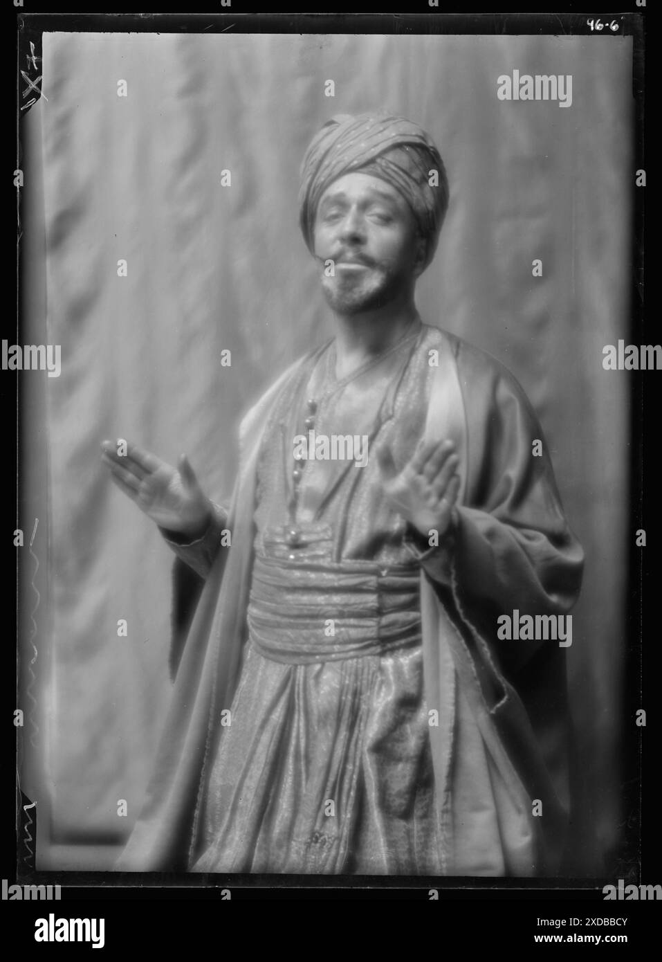 Skinner, Otis, in „Kismet“. Genthe Fotosammlung. Stockfoto