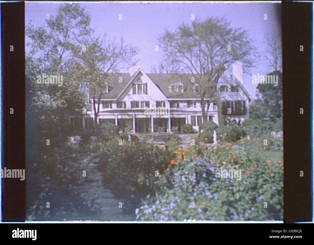 Gelände und Residenz des Myron C. Taylor Anwesens, Locust Valley, Long Island, New York. Genthe Fotosammlung. Stockfoto