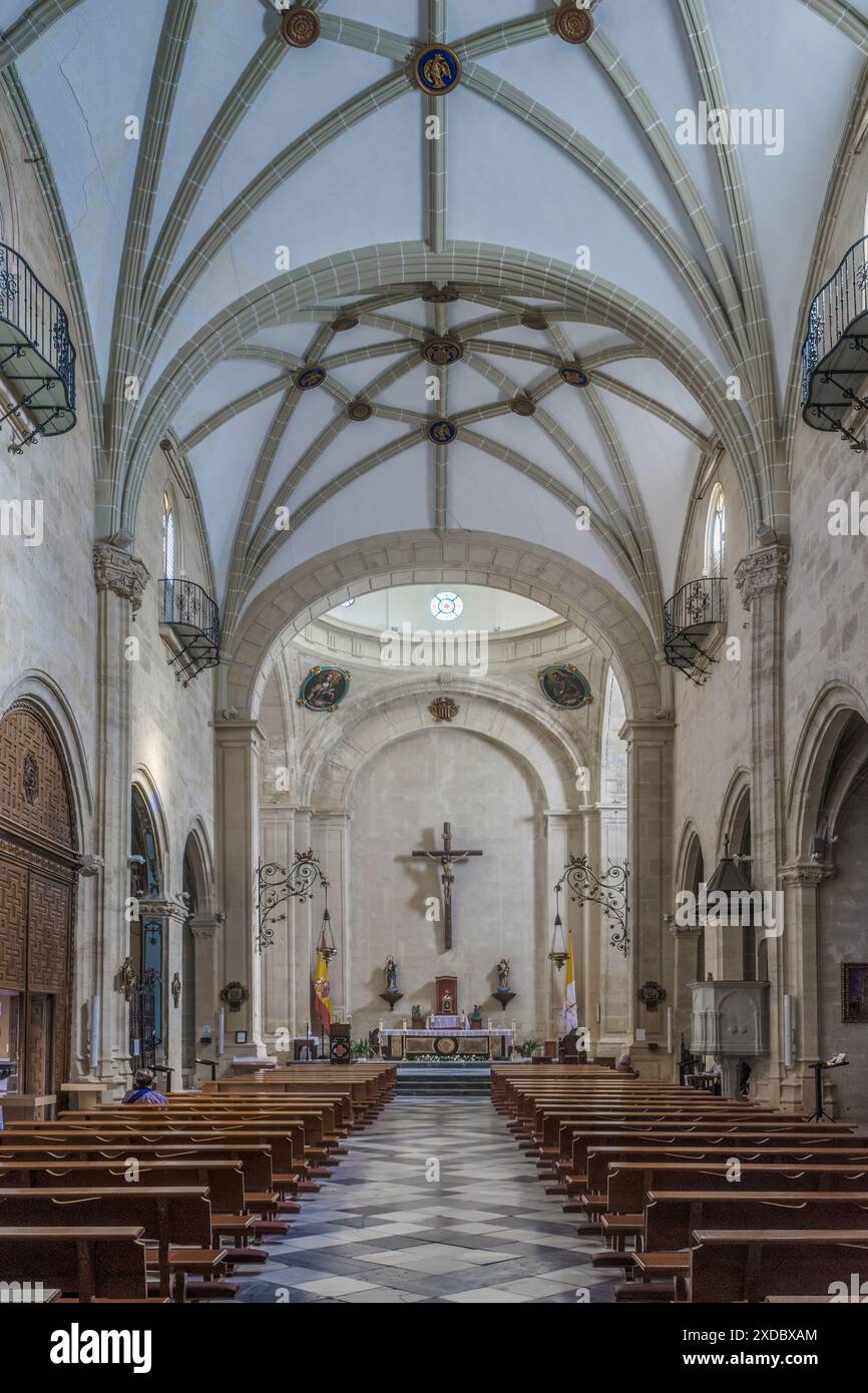 Hauptaltar der Pfarrkirche Santas Justa und Rufina, Kulturgut der Stadt Orihuela, Alicante, Spanien Stockfoto