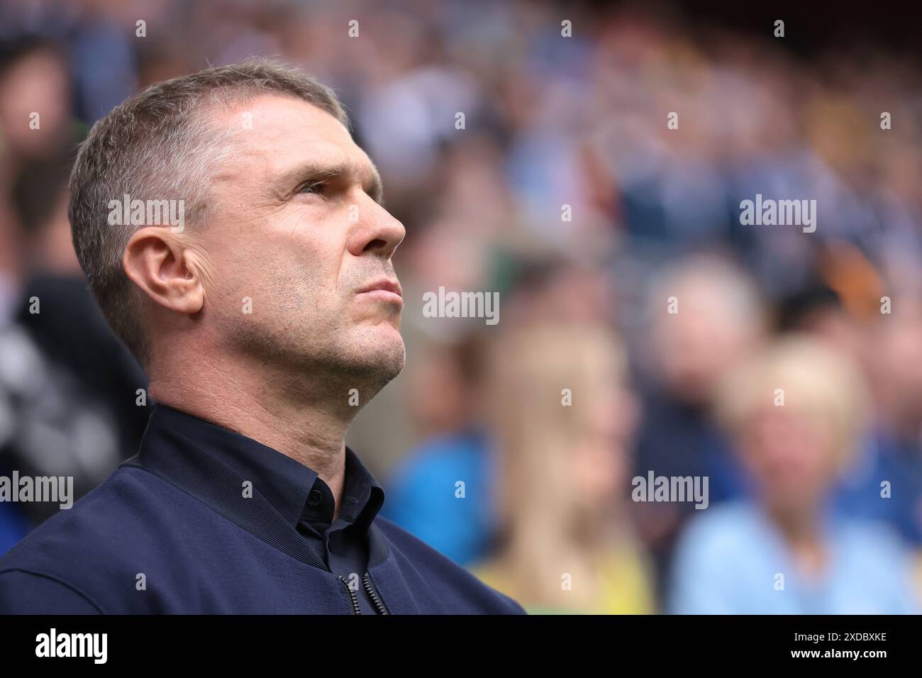 Düsseldorf, Deutschland. Juni 2024. Serhiy Rebrov Cheftrainer der Ukraine sieht vor dem Auftakt beim Spiel der UEFA-Europameisterschaft in der Düsseldorfer Arena vor. Der Bildnachweis sollte lauten: Jonathan Moscrop/Sportimage Credit: Sportimage Ltd/Alamy Live News Stockfoto