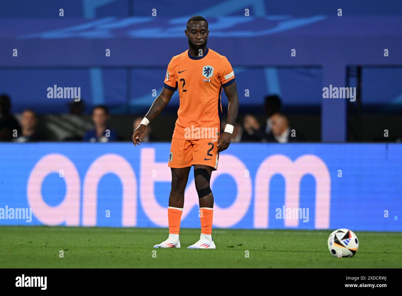 Lutshare Geertruida (Niederlande) während des Spiels der UEFA Euro Deutschland 2024 zwischen den Niederlanden 0-0 Frankreich im Leipzig Stadion am 21. Juni 2024 in Leipzig. Quelle: Maurizio Borsari/AFLO/Alamy Live News Stockfoto