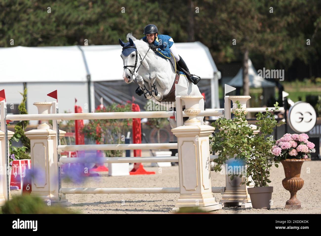 Fernando Martinez Sommer von Mexiko mit Lady van de Haarterhoeve während des Prix Turkish Airlines CSI5* Springturniers beim Longines Paris Eiffel Jumping am 21. Juni 2024 in Paris, Frankreich (Foto: Maxime David - MXIMD Pictures) Stockfoto