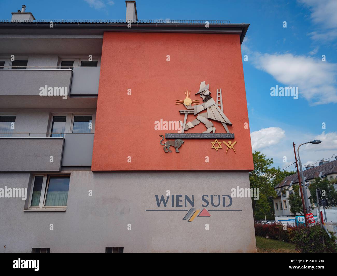Rodaun, Österreich - 22. JULI 2023. Landkreis Moedling, Niederösterreich. . Details der Stadt Rodaun, Hausdekorationen, Fresken und Wandmalereien Stockfoto