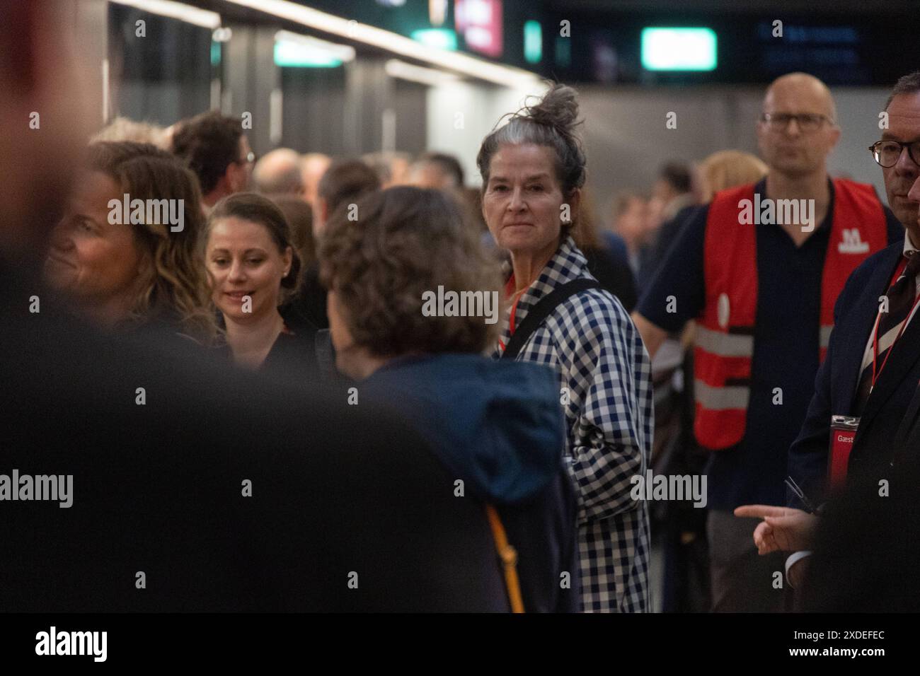 Sozialbürgermeisterin Karina Vestergaard Madsen während einer Verlängerung der U-Bahn-Linie M4 nach Sydhavnen und Valby in Kopenhagen Süd am Samstag, 22. Juni. Die U-Bahn-Linie M4 nach Sydhavn und Valby wird mit einer großen Straßenparty im Mozarts Plads und einer Eröffnungszeremonie mit königlicher Teilnahme eingeweiht. Die neue U-Bahn-Linie wird die M3 Cityringen und die M4 Nordhavn mit dem Verkehrsknotenpunkt Kopenhagen Süd verbinden, der künftig zu einem der größten in Denmark werden wird. Kopenhagen Kopenhagen Hauptbahnhof Dänemark Copyright: XKristianxTuxenxLadegaardxBergx 2E6A8188 Stockfoto