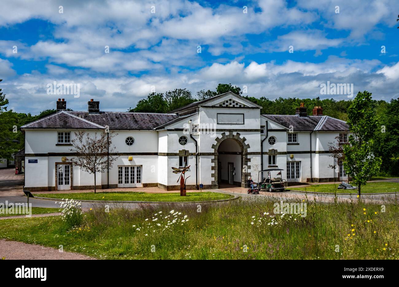 Der Stallblock und Caffi Botanica. National Botanic Garden of Wales Stockfoto
