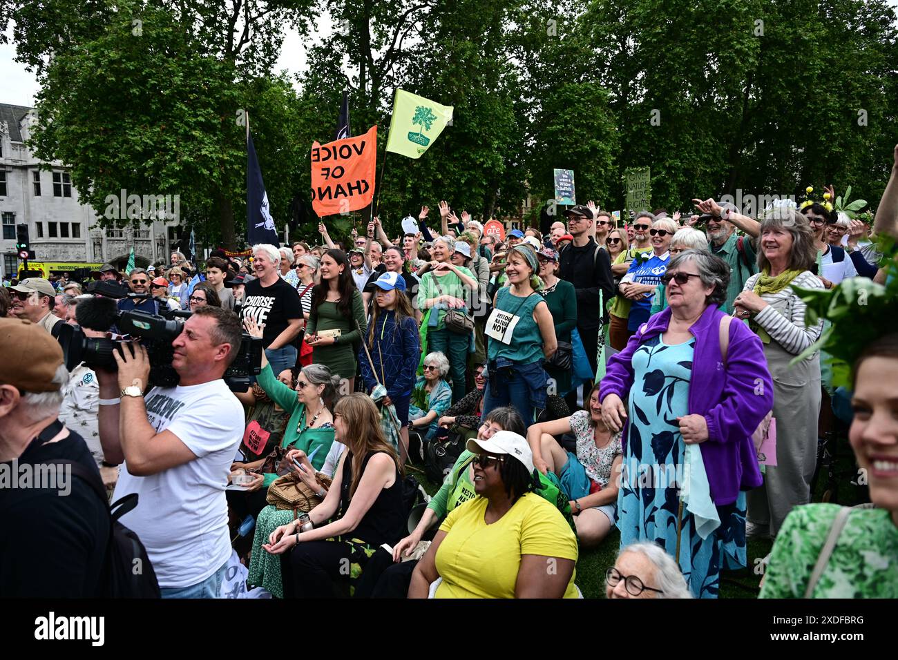 LONDON, GROSSBRITANNIEN. Juni 2024. Restore Nature Now Rallye auf dem Parliament Square, London, Großbritannien. Quelle: Siehe Li/Picture Capital/Alamy Live News Stockfoto