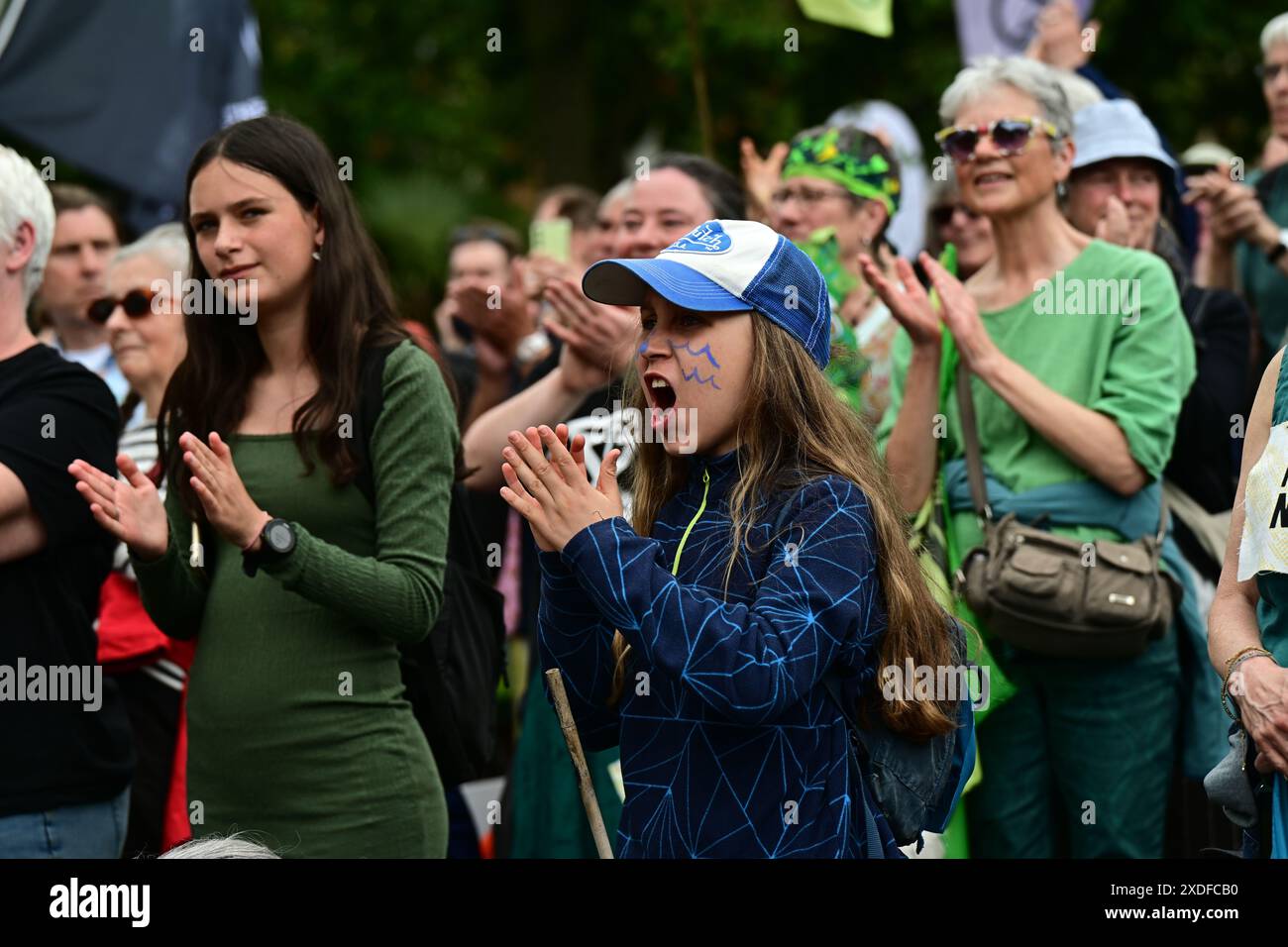 LONDON, GROSSBRITANNIEN. Juni 2024. Restore Nature Now Rallye auf dem Parliament Square, London, Großbritannien. Quelle: Siehe Li/Picture Capital/Alamy Live News Stockfoto