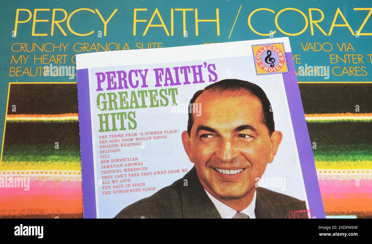 Viersen, Deutschland - 9. Mai. 2024: Vinyl-Album-Cover Corazon und Greatest Hits von 1973 von Percy Faith Stockfoto