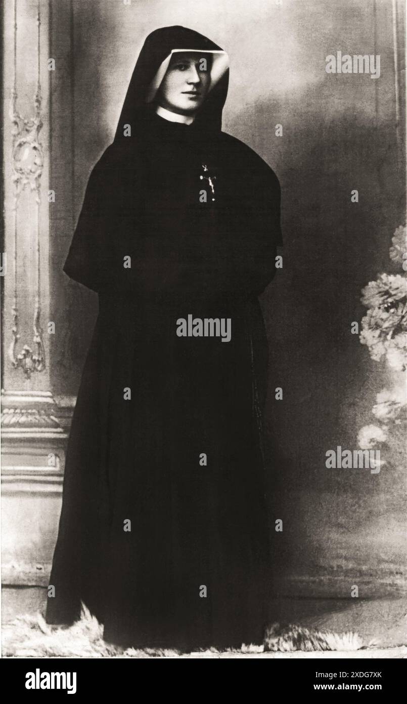 1930 c. , POLEN : die Heilige Nonne FAUSTYNA KOWALSKA ( Maria Faustina Helena , 1905 - 1938 ) des Allerheiligsten Sakraments . War eine polnische katholische Schwester und Mystikerin. 2000 wurde sie von Papst Johannes Paul II. Heiliggesprochen. Unbekannter Fotograf. - GESCHICHTE - Foto STORICHE - SANTA - SANTO - RELIGIONE CATTOLICA - KATHOLISCHE RELIGION - Porträt - ritratto - POLONIA - suore - suora - monaca - RELIGIOSA - Archivio GBB Stockfoto