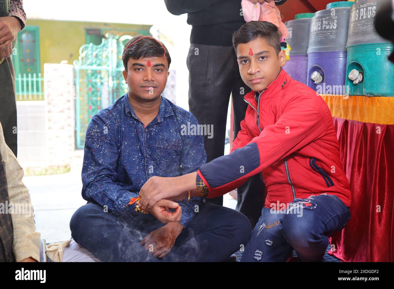 Hochzeitsbild mit meinem Bruder und andere Rituale und Zeremonien Stockfoto