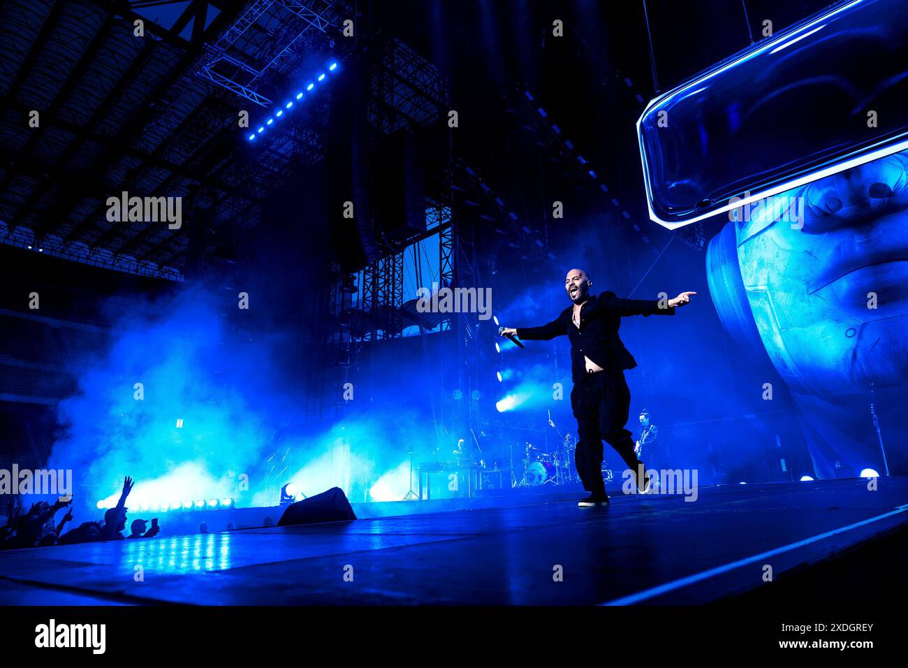 Mailand, Italien. Juni 2024. Giuliano Sangiorgi aus Negramaro tritt am 22. Juni 2024 live im Giuseppe Meazza Stadion in Mailand auf (Foto: Mairo Cinquetti/NurPhoto) Credit: NurPhoto SRL/Alamy Live News Stockfoto