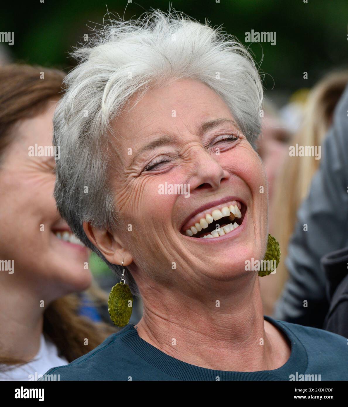 Dame Emma Thompson am Anfang des Restore Nature Now marsch durch die Londoner Innenstadt, 22. Juni 2024 Stockfoto