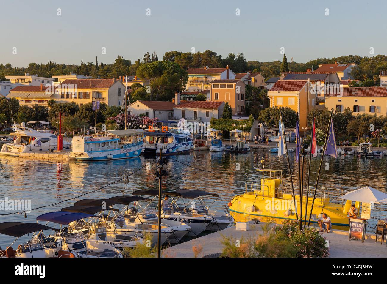 Malinska Stadt auf der Insel Krk, Kroatien Stockfoto