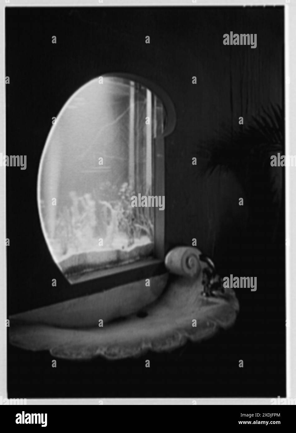 Beach Theatre, Lincoln Rd., Miami Beach, Florida. Lounge-Aquarium. Gottscho-Schleisner Kollektion Stockfoto