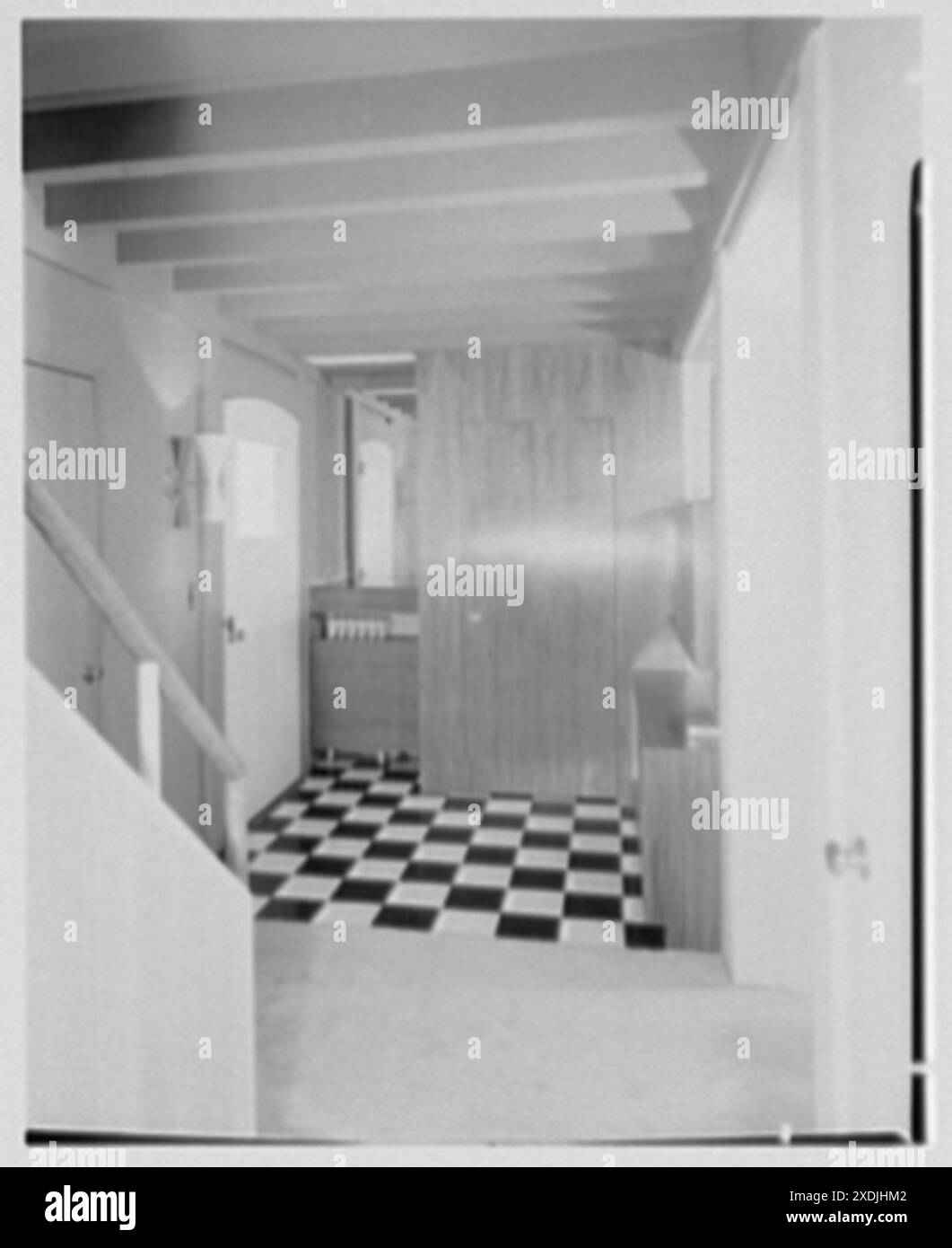 Herr und Frau ABR. Schreiber, Residenz 112-38 72 Ave., Forest Hills, Long Island. Eingang VI. Sammlung Gottscho-Schleisner Stockfoto