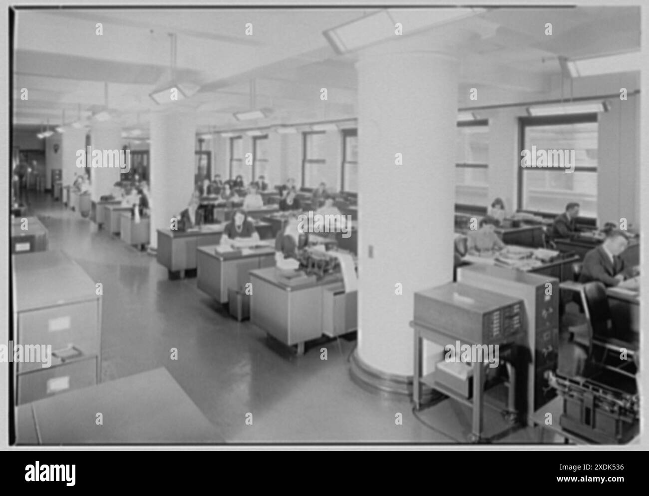 Sperry & Hutchinson Co., 114 5th Ave., New York City. Hauptbüro Gruppe II, Augen nach unten. Gottscho-Schleisner Kollektion Stockfoto