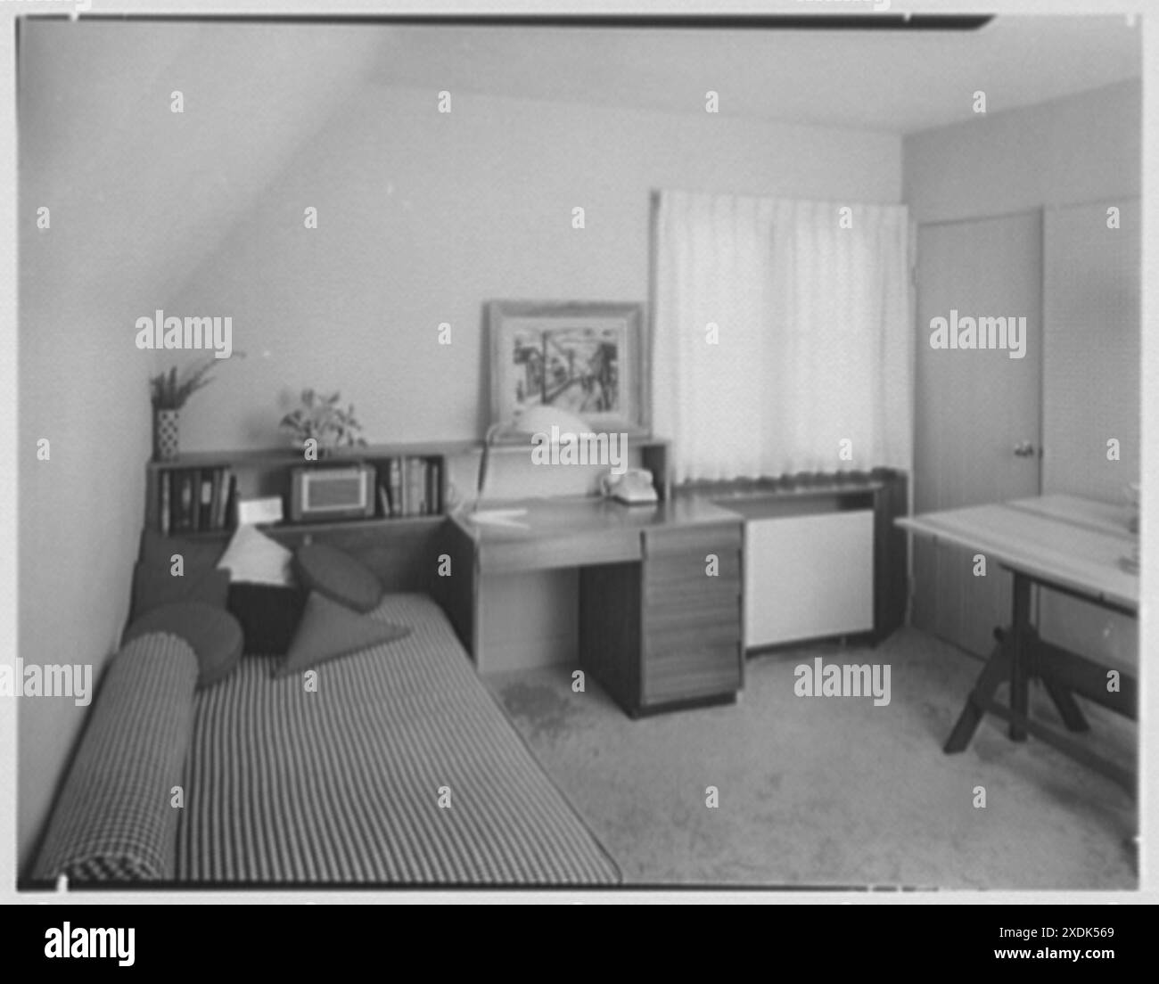 Herr und Frau ABR. Schreiber, Residenz 112-38 72 Ave., Forest Hills, Long Island. Zimmer der Tochter im zweiten Stock. Gottscho-Schleisner Kollektion Stockfoto