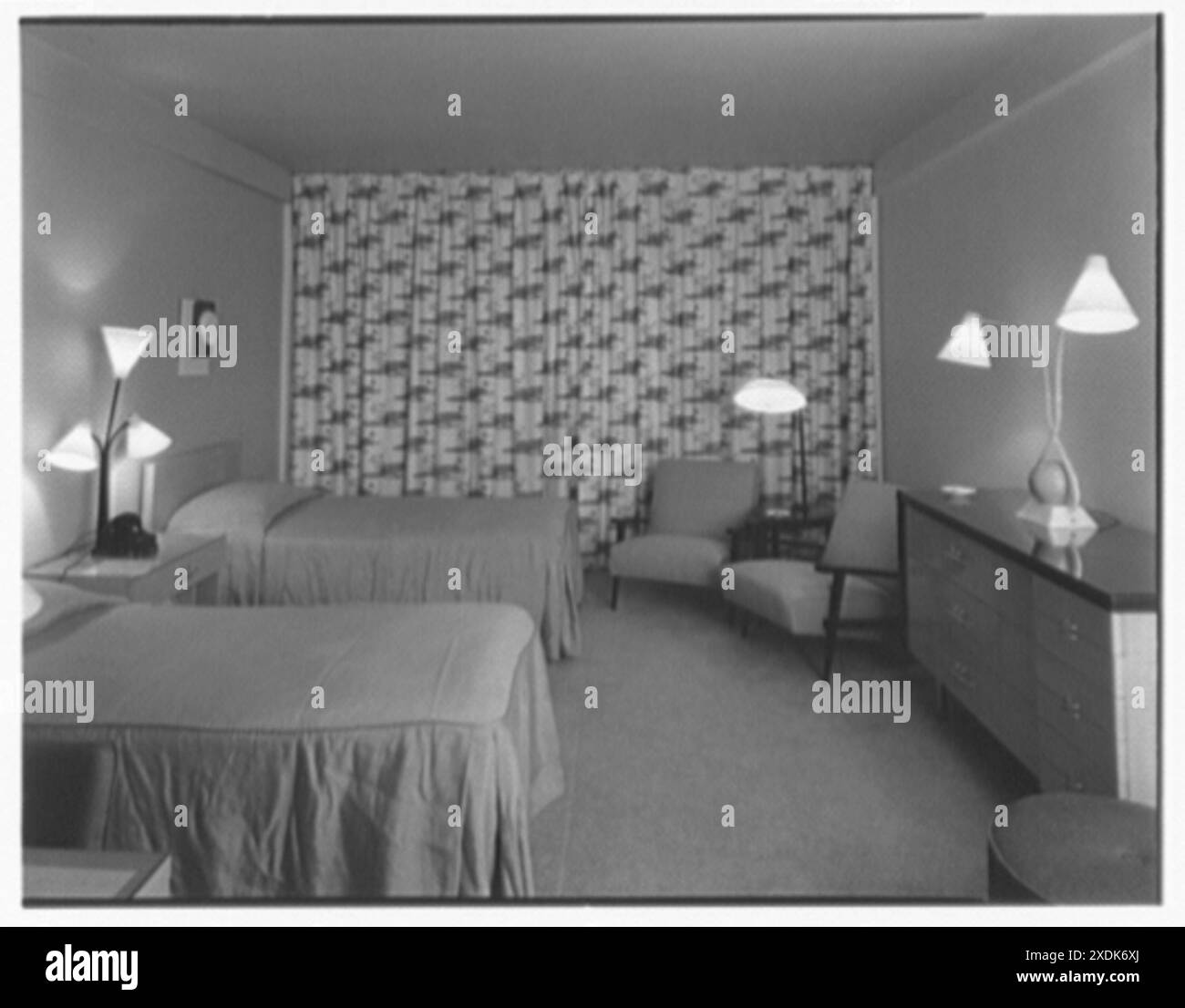 Algiers Hotel, 26th St. und Collins Ave., Miami Beach, Florida. Schlafzimmer. Gottscho-Schleisner Kollektion Stockfoto