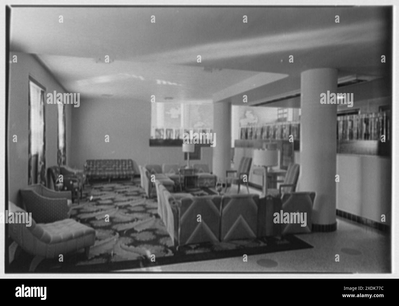 Albion Hotel, Lincoln Rd., Miami Beach, Florida. Untere Lounge. Gottscho-Schleisner Kollektion Stockfoto