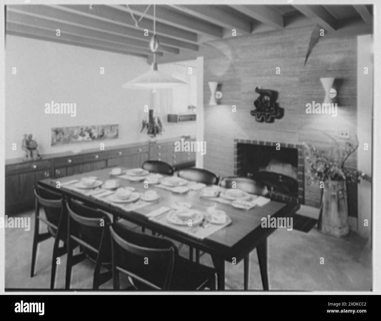 Herr und Frau ABR. Schreiber, Residenz 112-38 72 Ave., Forest Hills, Long Island. Speisesaal. Gottscho-Schleisner Kollektion Stockfoto