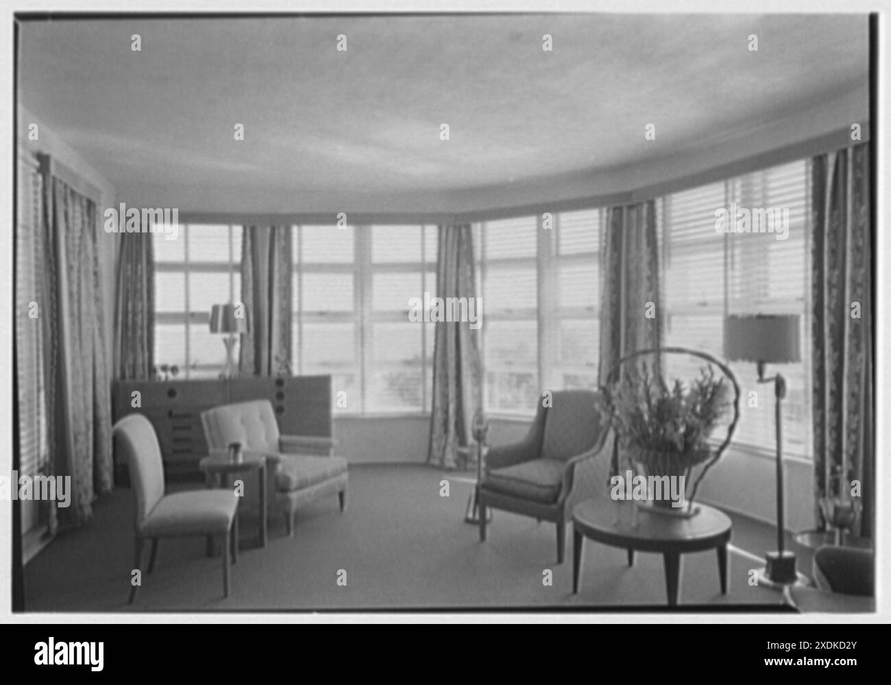 Albion Hotel, Lincoln Rd., Miami Beach, Florida. Penthouse-Wohnzimmer. Gottscho-Schleisner Kollektion Stockfoto