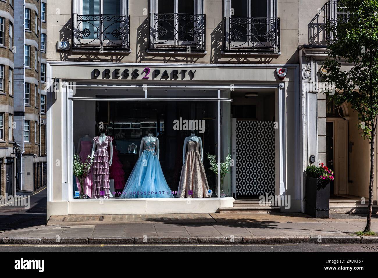 Dress 2 Party Shop, London, England, UK. Stockfoto
