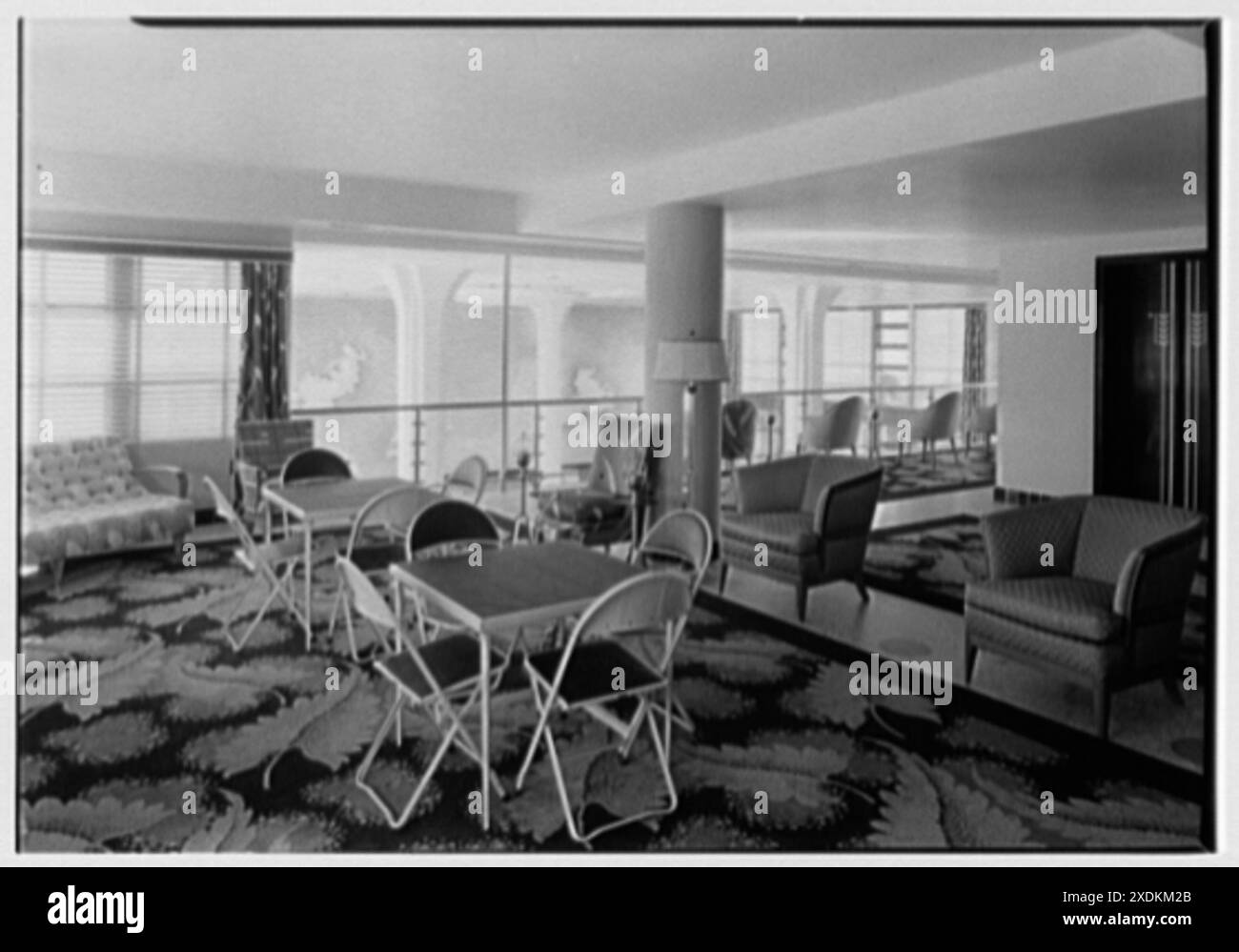 Albion Hotel, Lincoln Rd., Miami Beach, Florida. Zwischengeschoss-Lounge. Gottscho-Schleisner Kollektion Stockfoto
