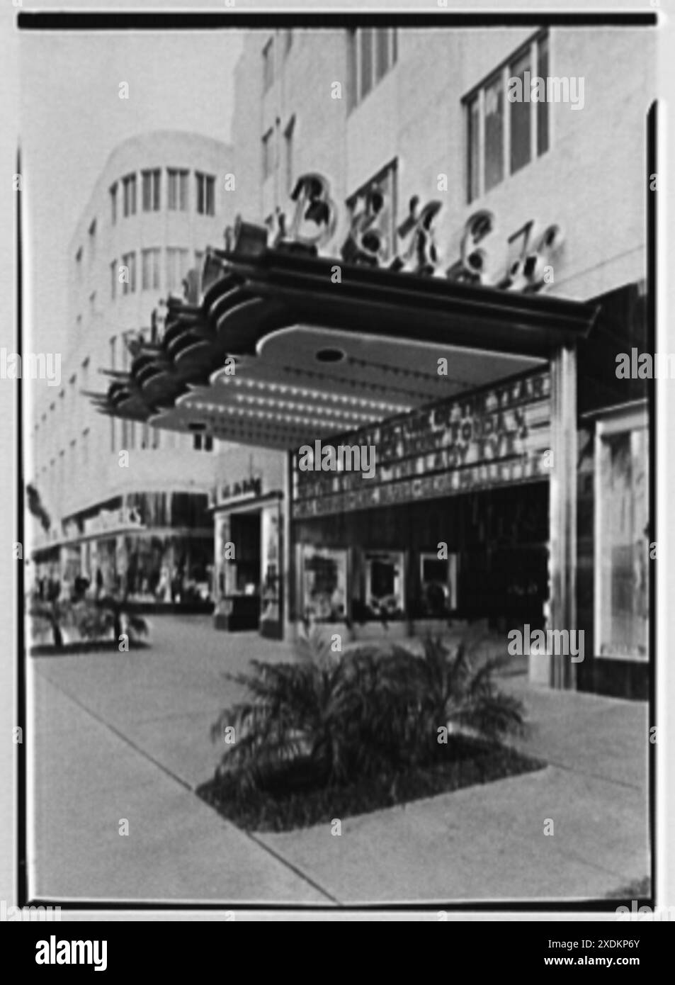 Beach Theatre, Lincoln Rd., Miami Beach, Florida. Eingangszelt II. Sammlung Gottscho-Schleisner Stockfoto