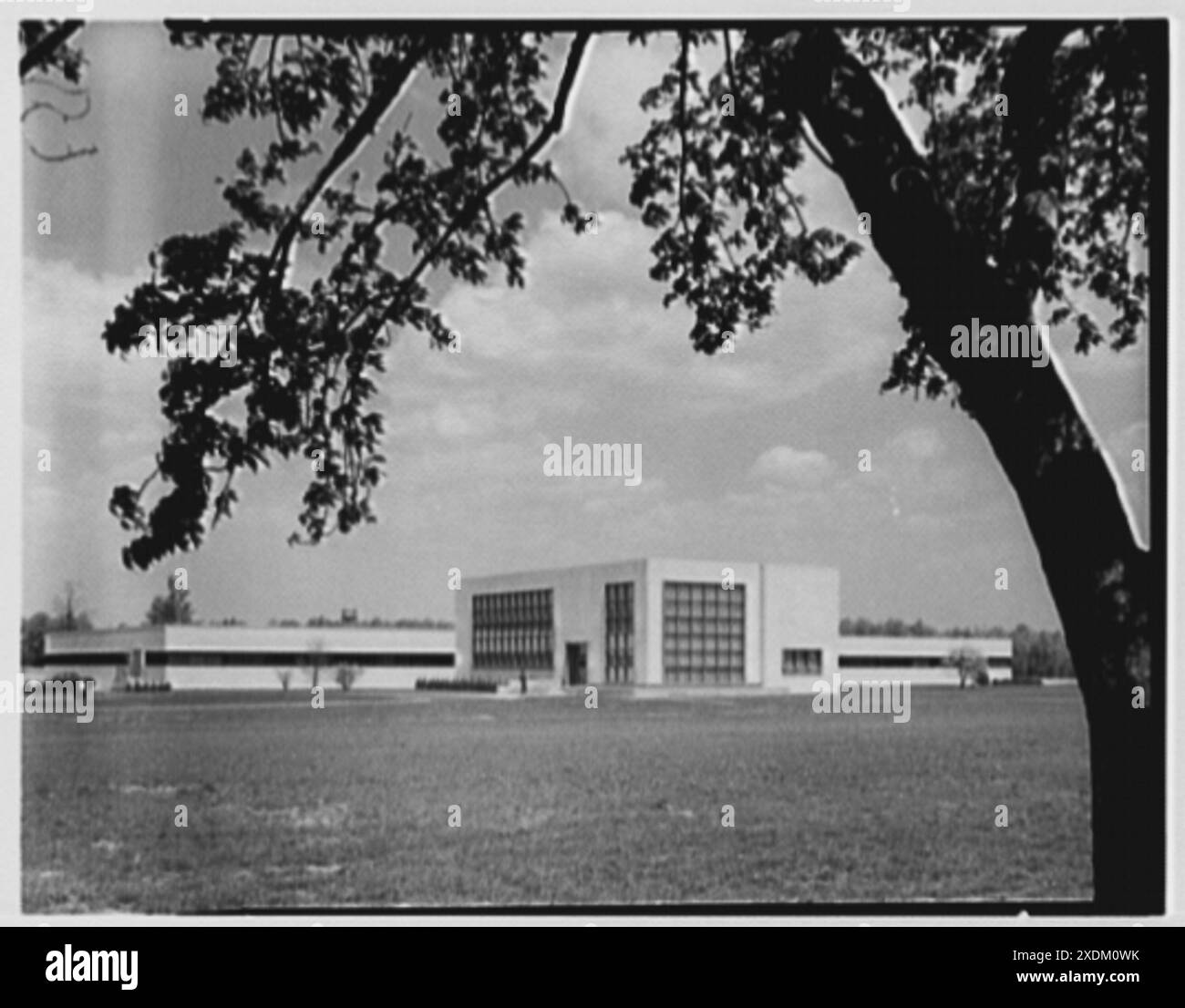 Johnson & Johnson, Research Center, New Brunswick, New Jersey. Außen v. Gottscho-Schleisner Kollektion Stockfoto