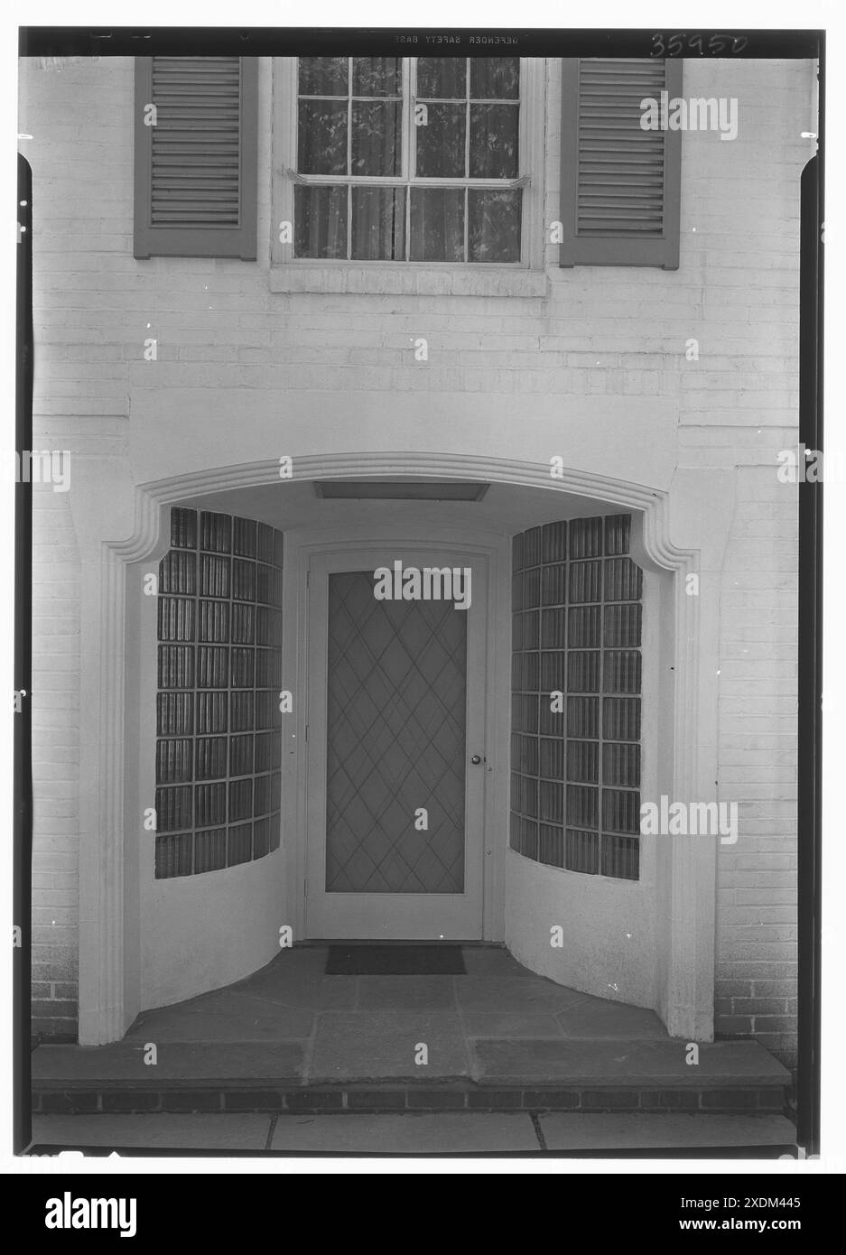 Ralph J. Cordiner, Wohnsitz in der White Oak Rd., Fairfield, Connecticut. Eingangsfassade. Gottscho-Schleisner Kollektion Stockfoto