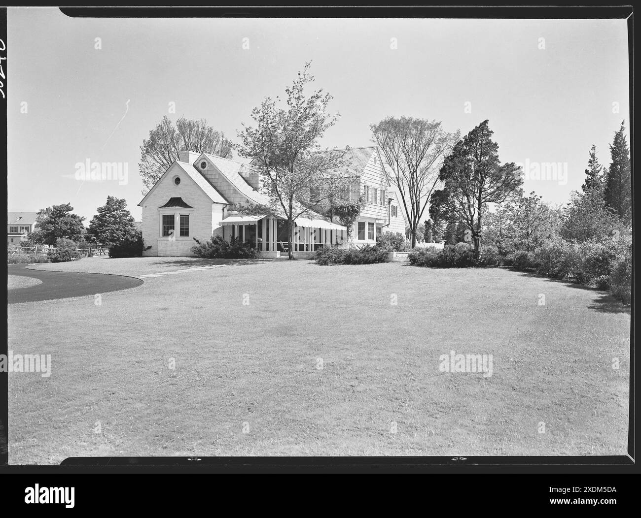 Walter D. Ebinger, Residenz in der Garner Lane, Bay Shore, Long Island. Haus von Deck. Gottscho-Schleisner Kollektion Stockfoto